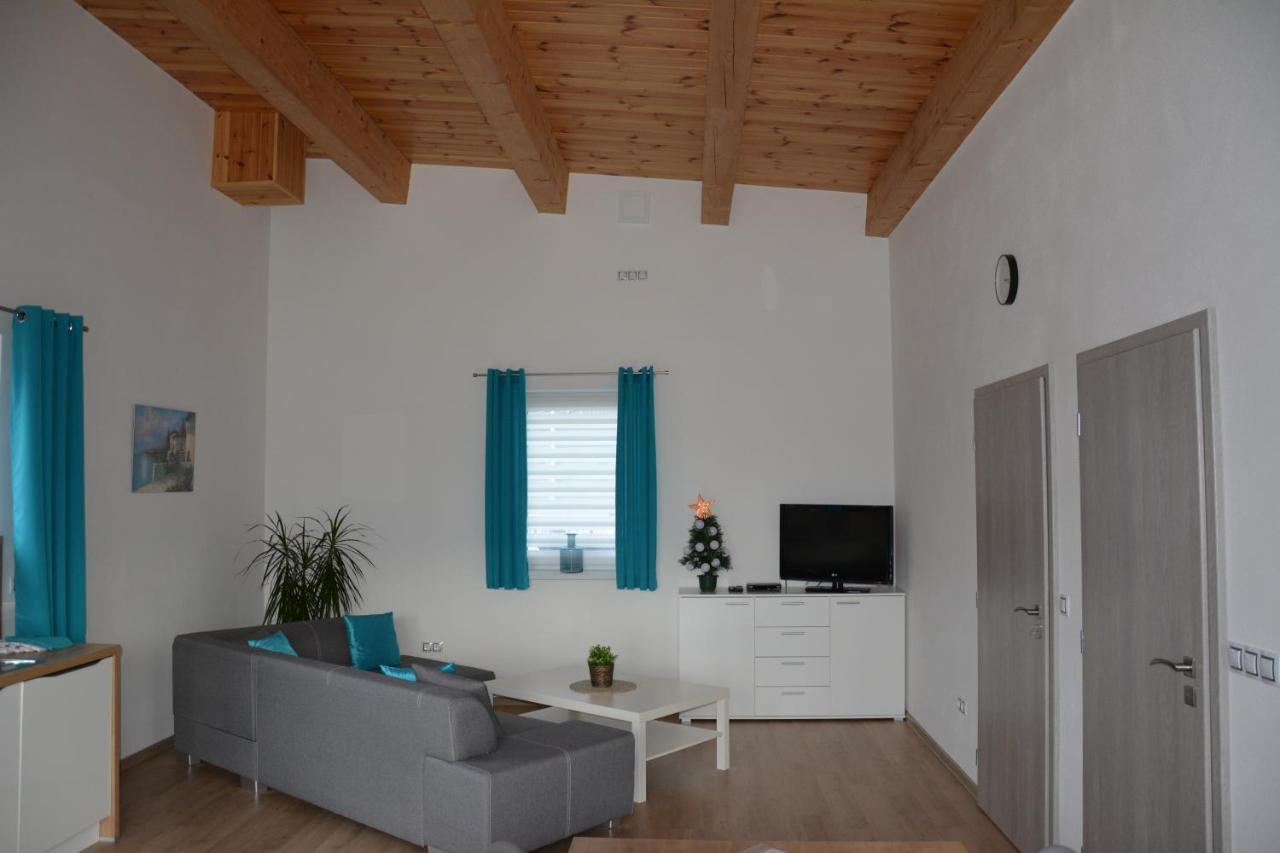 Apartmany U Evy Lipno nad Vltavou Exteriör bild